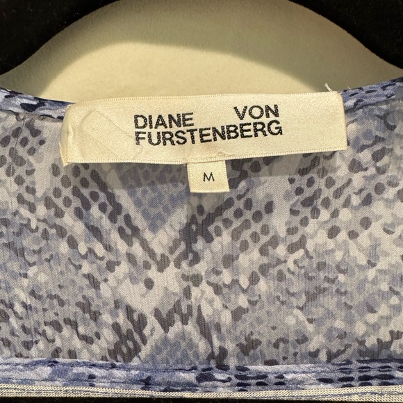 Diane Von Furstenberg Silk Blue Snake Print Wrap Dress - Picture 9 of 11